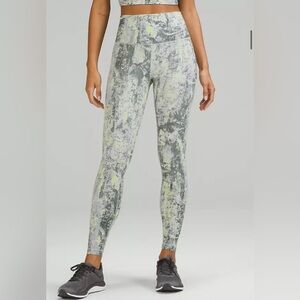 Lululemon- Wunder Train High-Rise Tight 25"